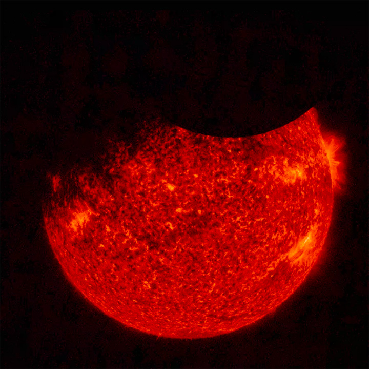 Double_Eclipse2016.jpg