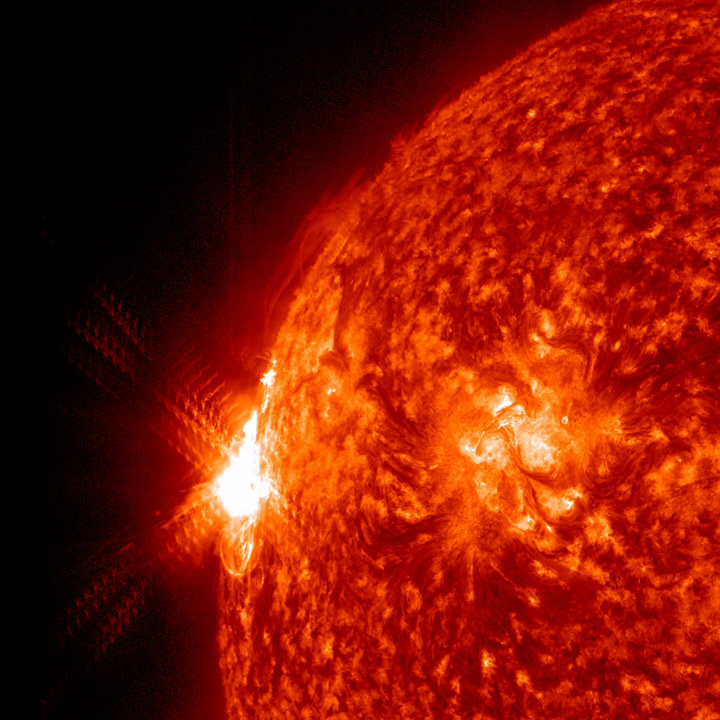 X1_flare_304_crop.jpg
